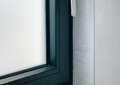 Fenster mit Schlüssel zum Abschließen – Sicherheitsfenster von der Schreinerei Kappus aus Ettenheim